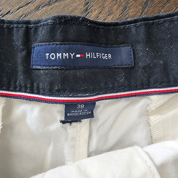 EUC Men's Tommy Hilfiger Shorts - Picture 5 of 5